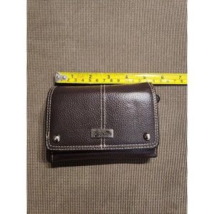 Buxton women's trifold brown leather wallet EUC